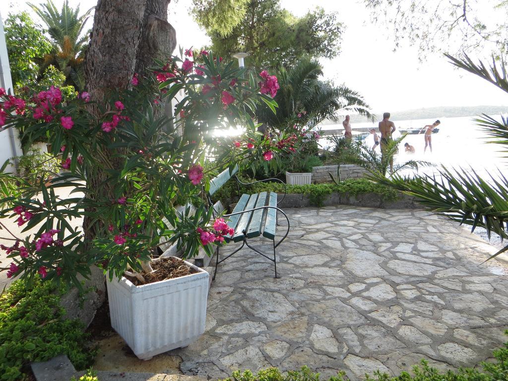Holiday Home Artina 2 Lovište Buitenkant foto